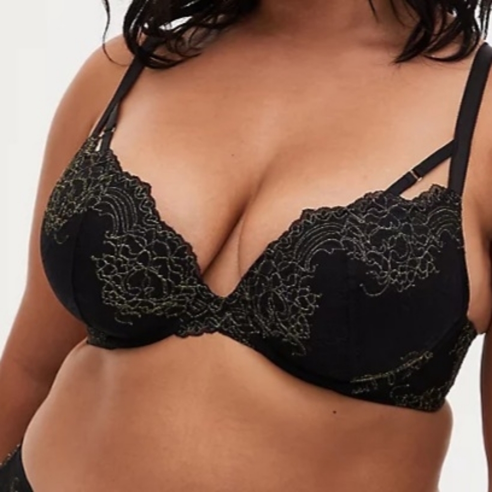 Torrid push up Plunge 40DDD